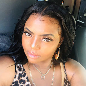 Meet your Posher, Shacora